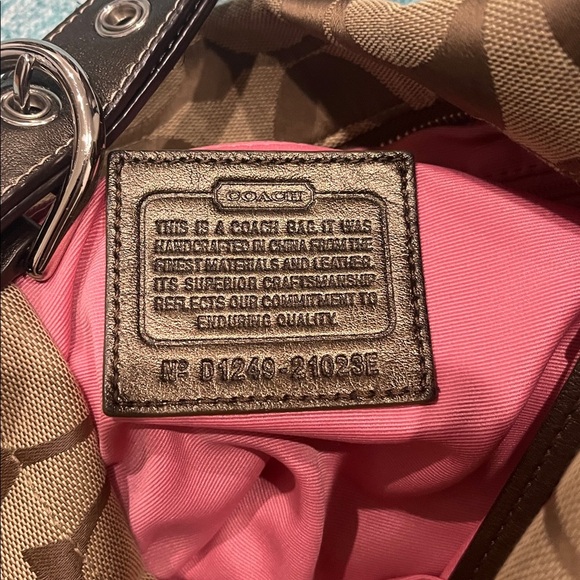 Coach Signature Shoulder Bag - Picture 5 of 10